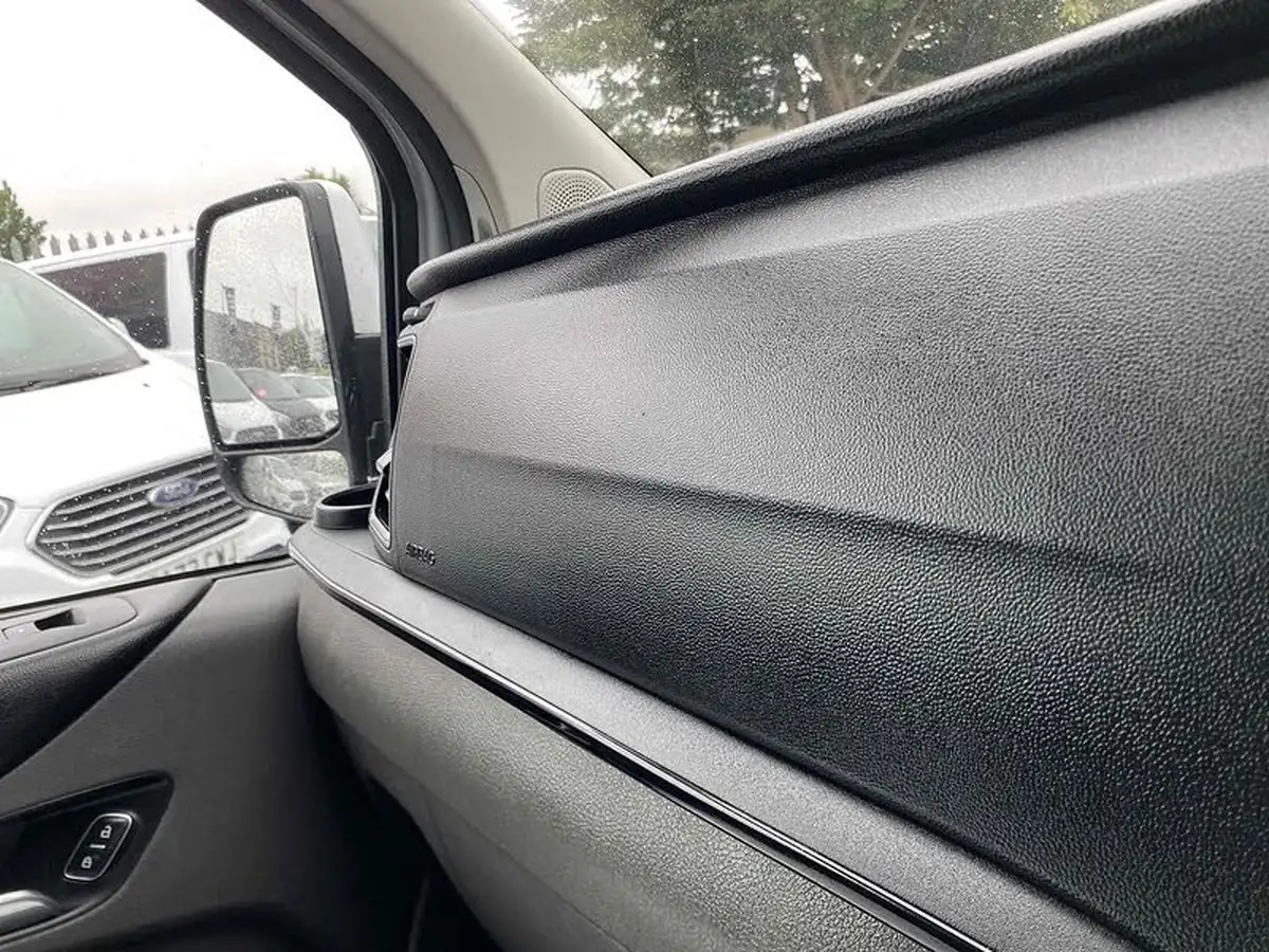 2018-ford-tourneo-custom-20tdci-320-l2-zetec-130ps-big-20