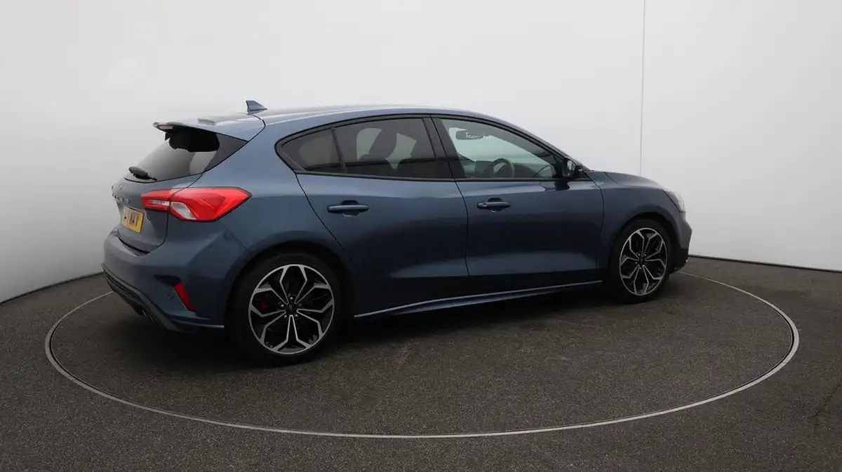 2020-ford-focus-15-st-line-x-hatchback-big-52