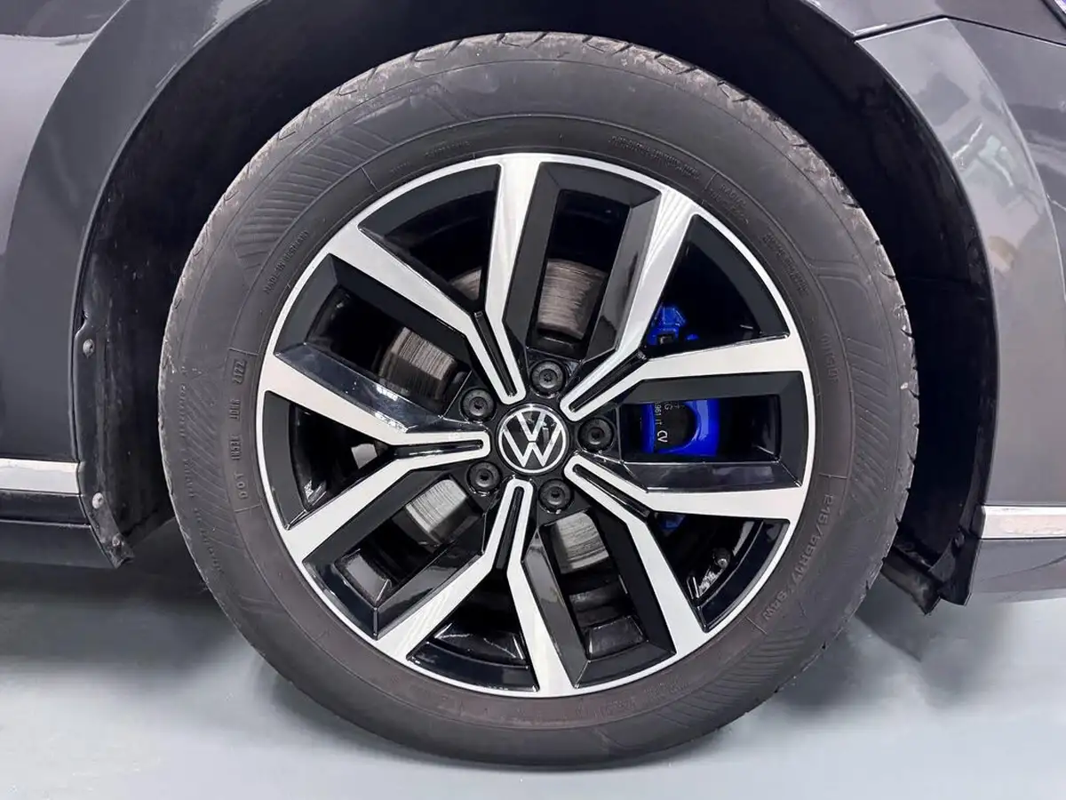 2021-volkswagen-passat-14-tsi-gte-estate-5d-big-56