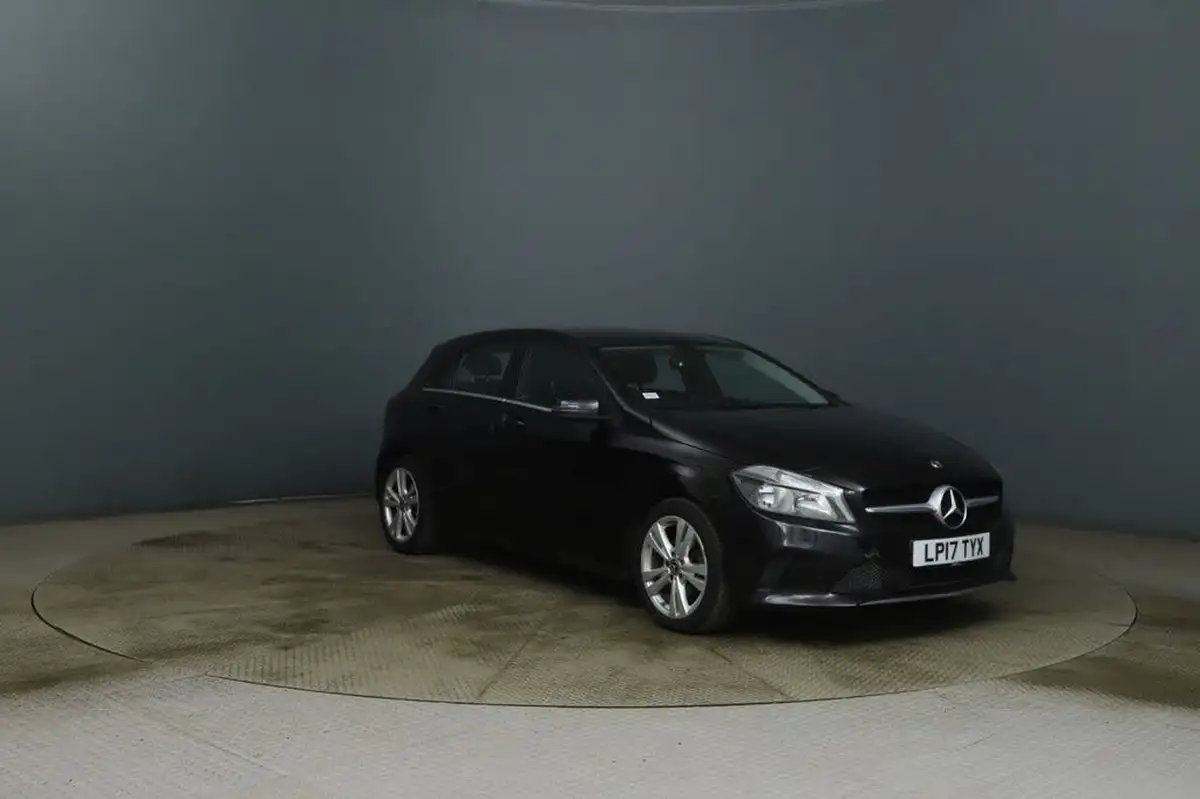 2017-mercedes-benz-a-class-15d-a180d-sport-ss-big-5