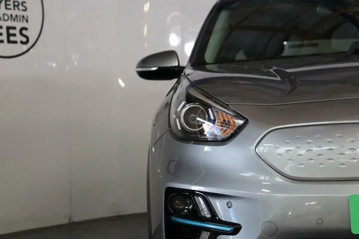 2021-kia-e-niro-ev-3-big-12