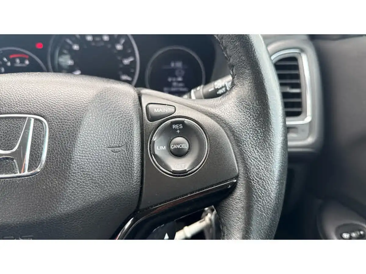 2015-honda-hr-v-16-i-dtec-se-navi-big-22