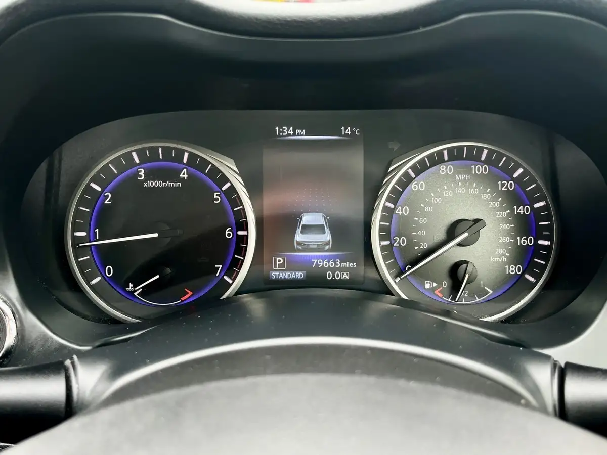 2014-infiniti-q50-22td-premium-auto-big-6