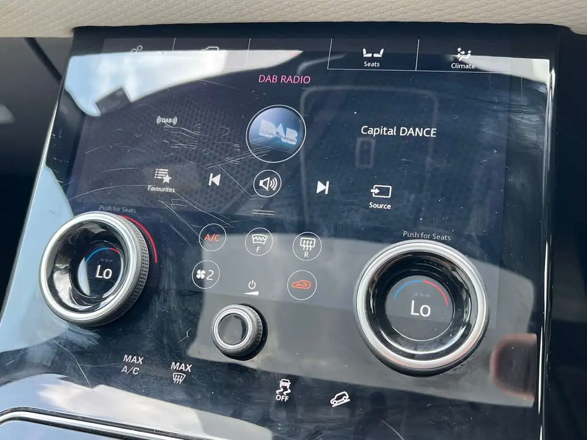2020-land-rover-range-rover-velar-20-d180-r-dynamic-se-big-39