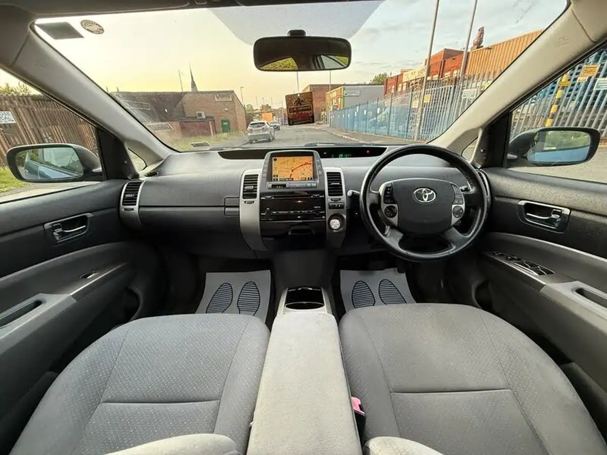 2007-toyota-prius-15-vvt-i-t-spirit-big-1