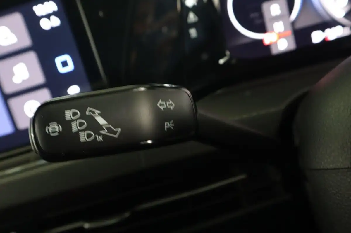 2023-volkswagen-golf-20-tsi-gti-dsg-big-18