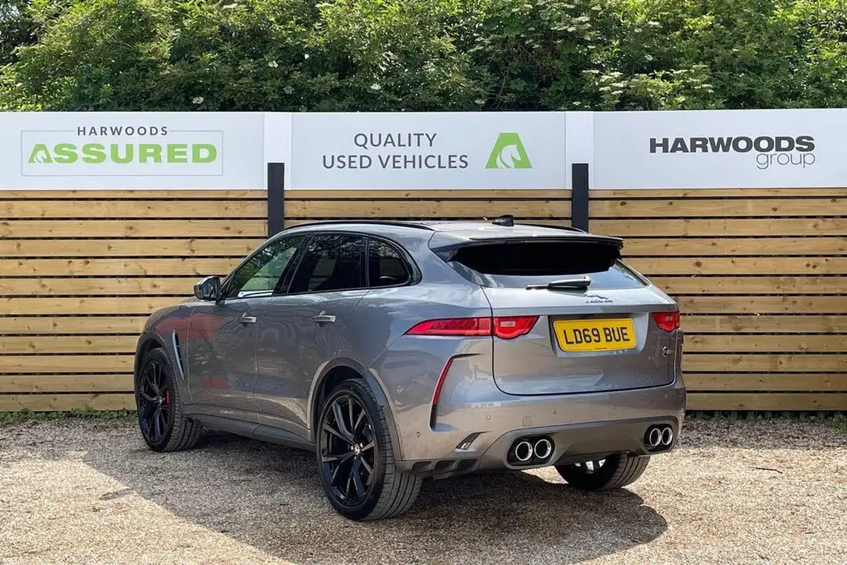 2019-jaguar-f-pace-50-v8-sc-svr-big-9