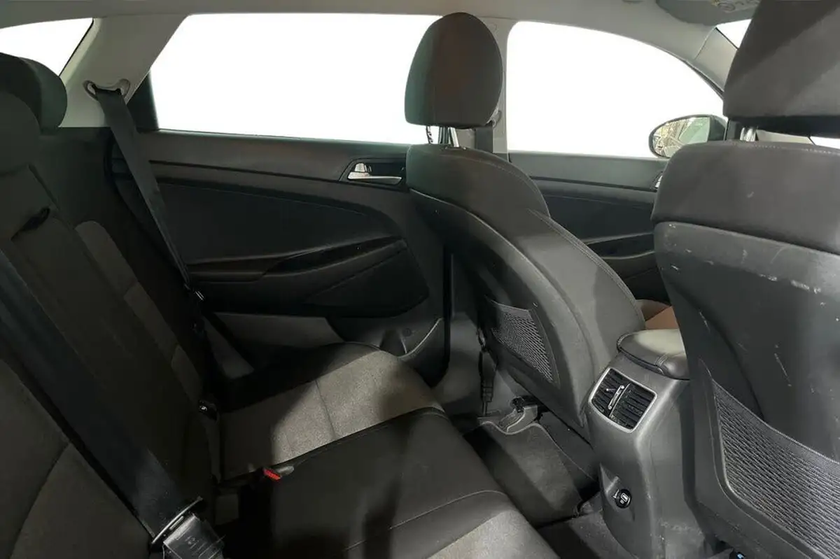 2019-hyundai-tucson-16-t-gdi-se-nav-big-9