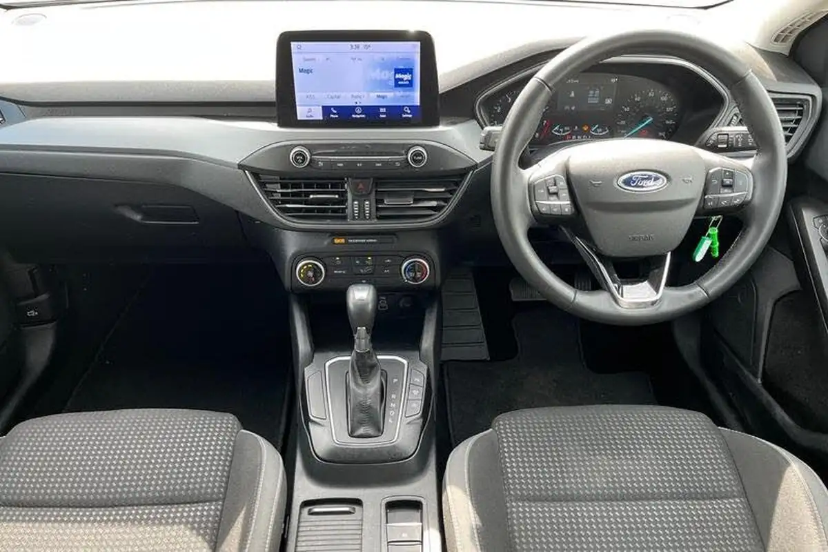 2022-ford-focus-10t-trend-hybrid-mhev-hatchback-powershift-big-9
