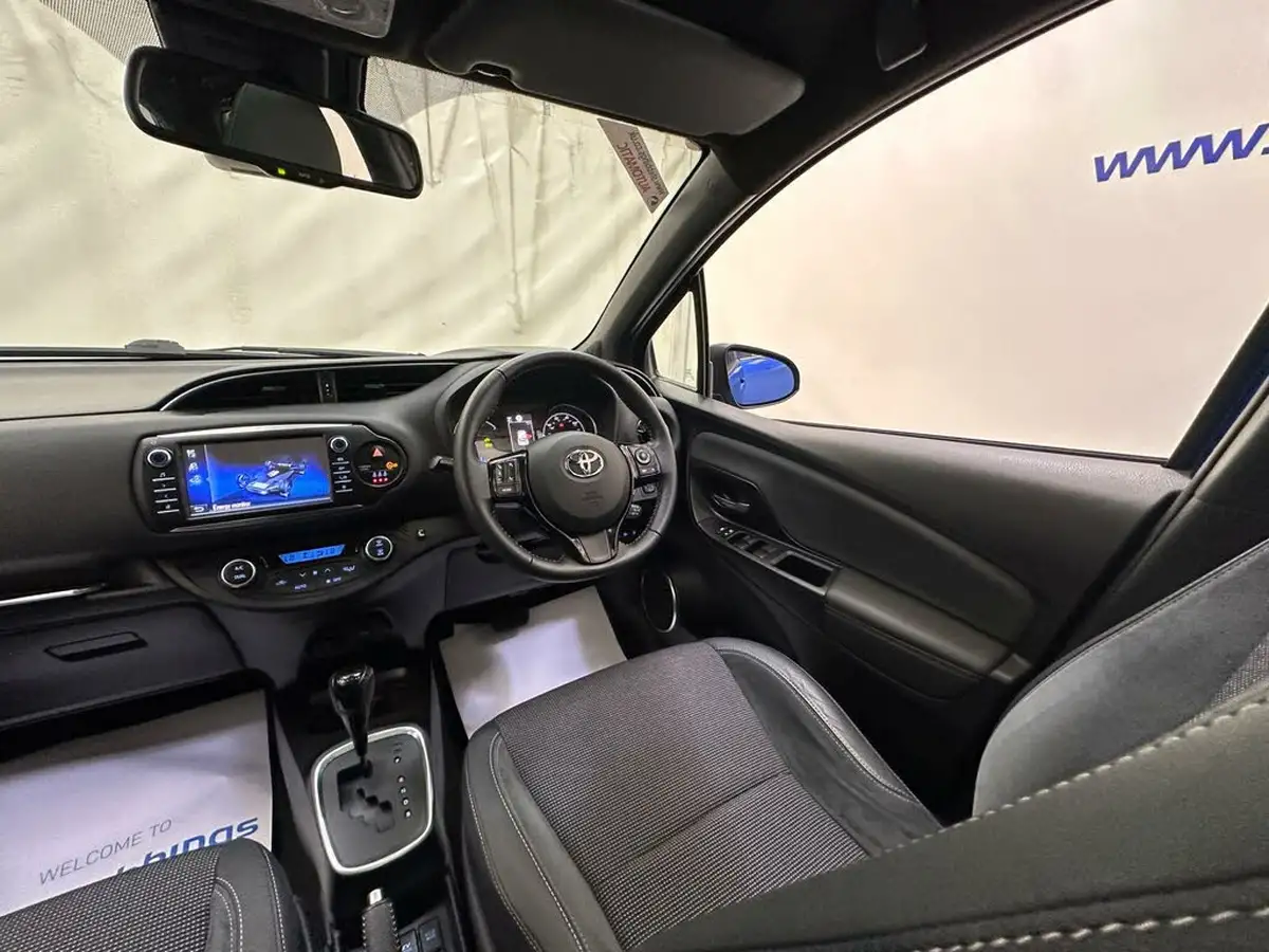 2018-toyota-yaris-15-vvt-i-excel-hybrid-big-20