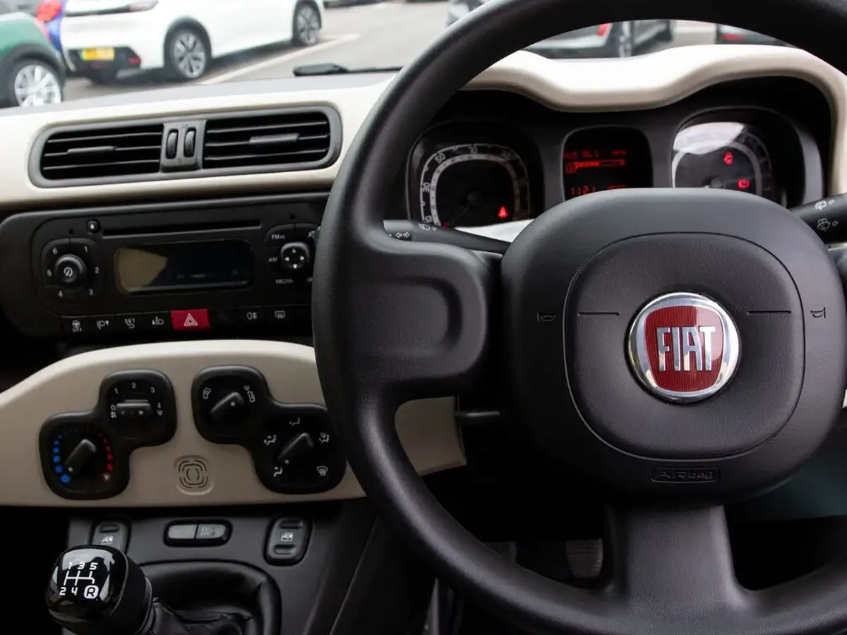 2016-fiat-panda-12-easy-big-17