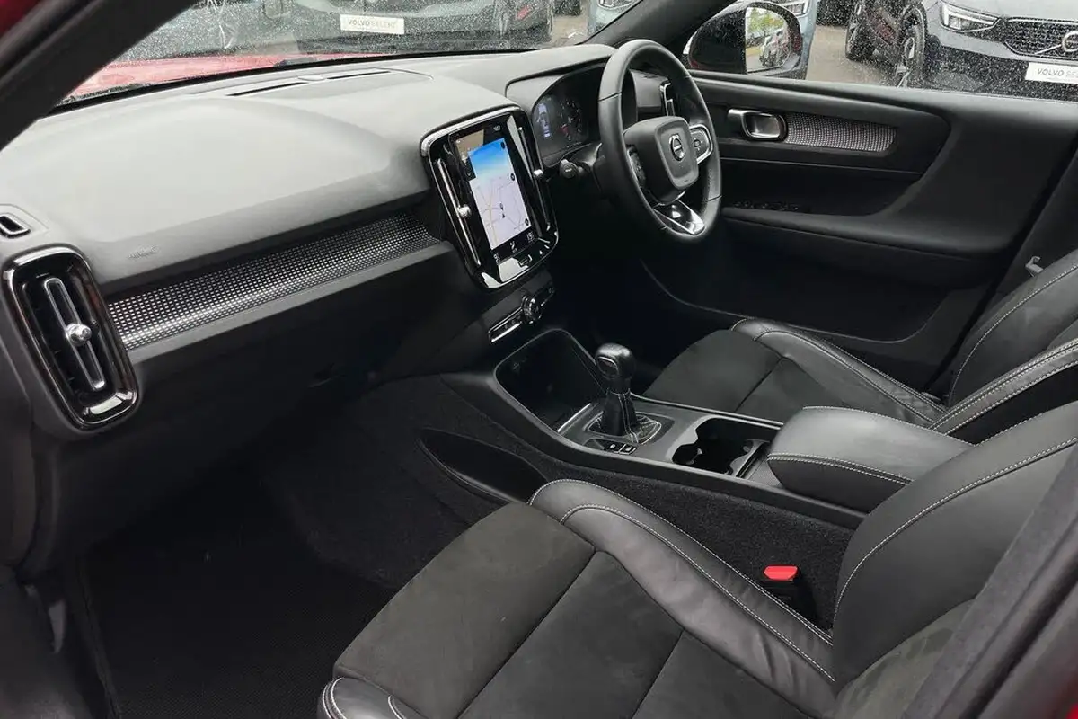 2021-volvo-xc40-15-t3-r-design-161bhp-big-25