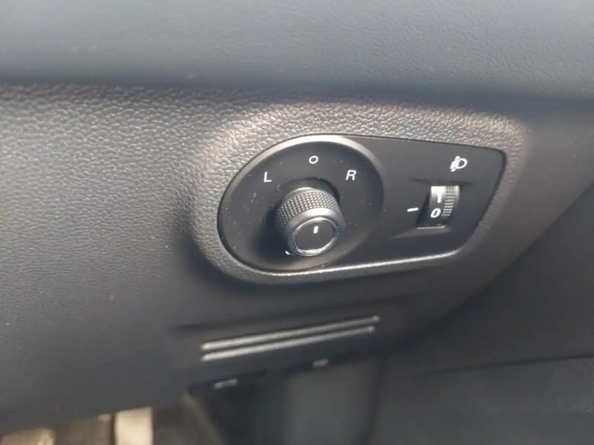 2022-mg-zs-suv-10t-gdi-exclusive-big-12