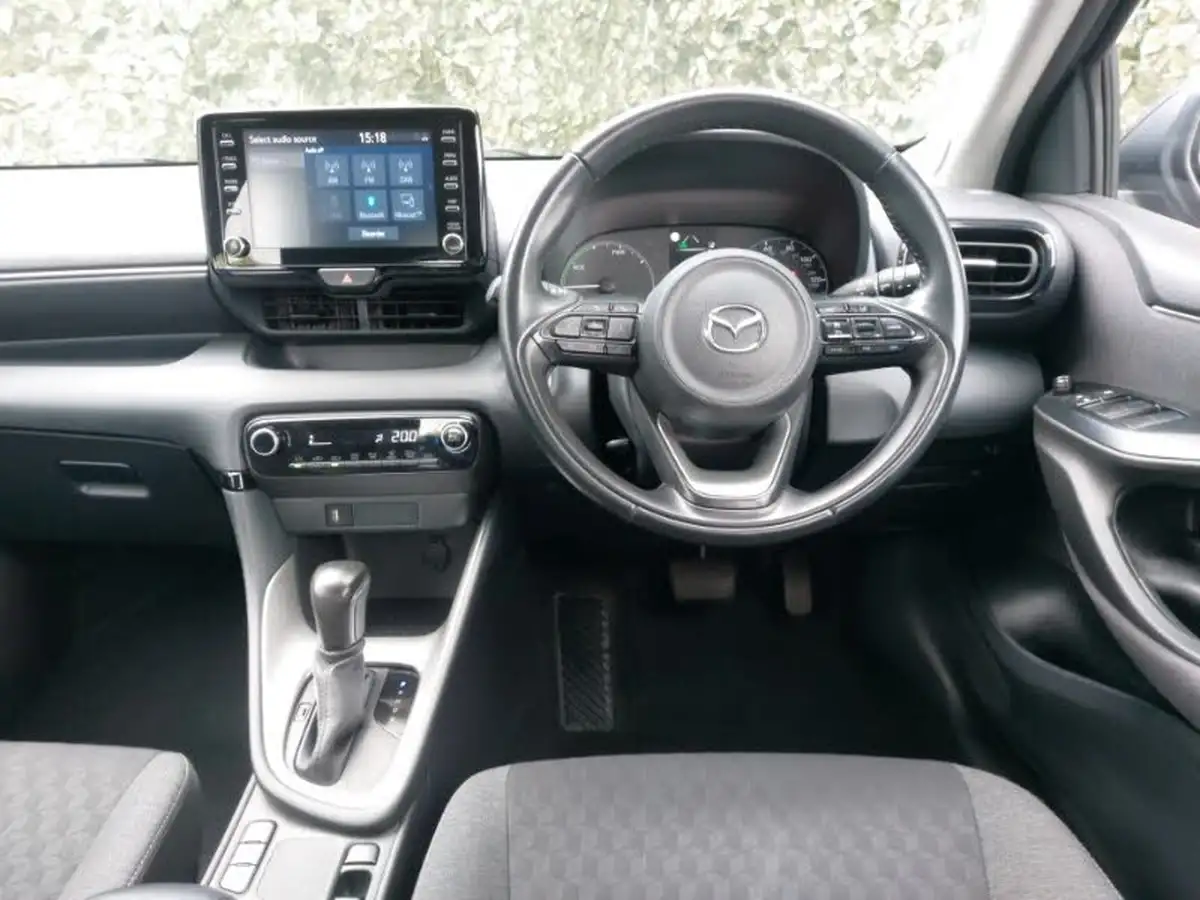 2022-mazda-mazda2-15-agile-big-6