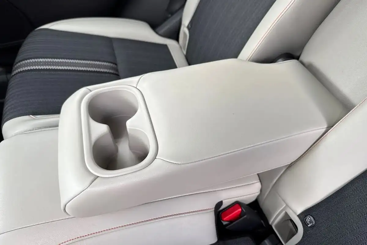 2022-honda-hr-v-15-i-mmd-advance-style-big-34