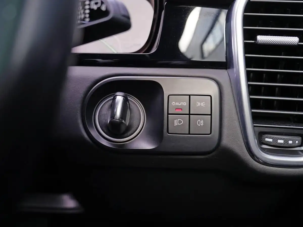 2022-porsche-cayenne-30-v6-e-hybrid-platinum-edition-462ps-station-wagon-big-39