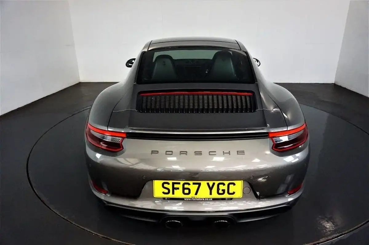 2018-porsche-911-30-carrera-gts-coupe-pdk-big-6