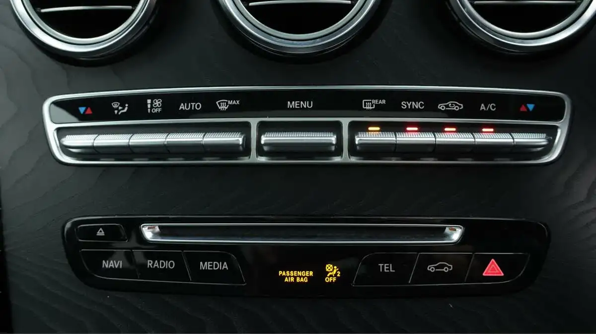 2019-mercedes-benz-glc-class-20-glc250-amg-line-premium-plusss-station-wagon-5d-big-12