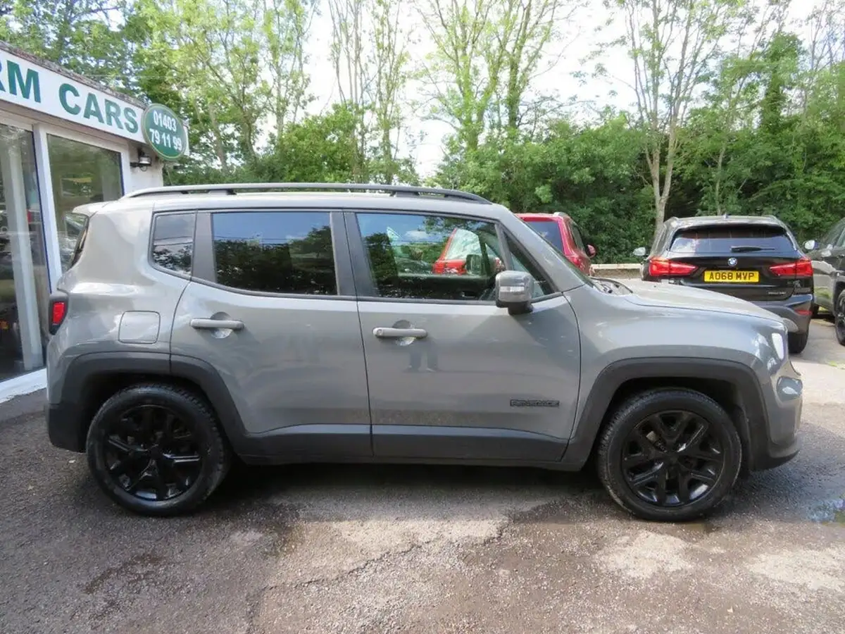 2021-jeep-renegade-10-gse-night-eagle-big-6