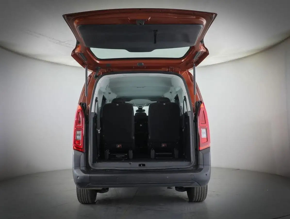 2022-citroen-berlingo-15bluehdi-feel-xl-size-100ps-big-12