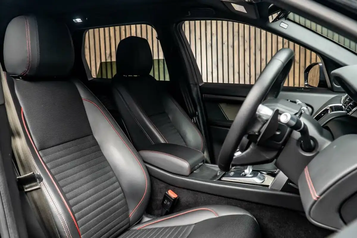 2020-land-rover-discovery-sport-20-d180-r-dynamic-hse-big-1