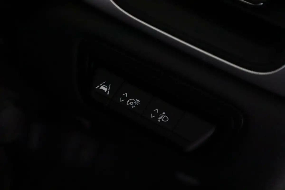 2022-renault-captur-10-tce-iconic-edition-big-17