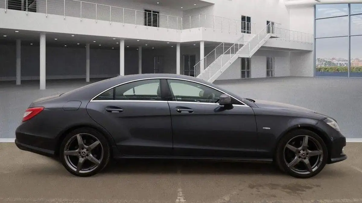 2012-mercedes-benz-cls-class-21td-cls250-sport-amg-21cdi-blue-f-saloon-4d-7g-tronic-big-8