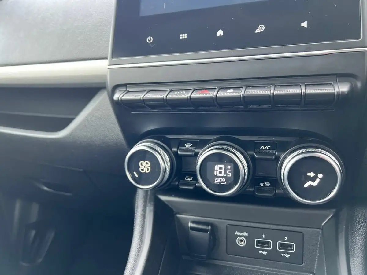 2021-renault-zoe-e-i-iconic-110ps-r110ze50-big-21