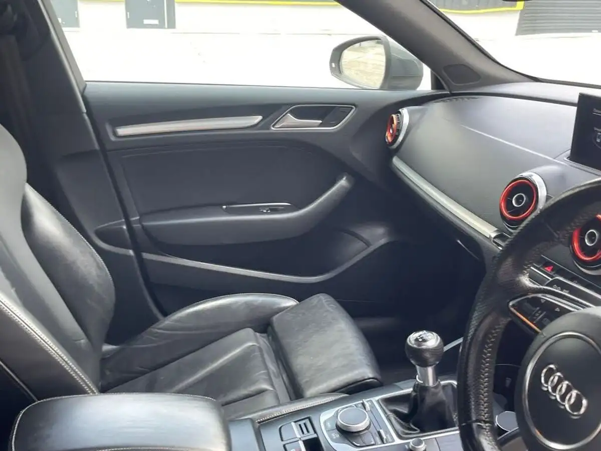 2015-audi-a3-20-tdi-s-line-150ps-sportback-5d-big-37