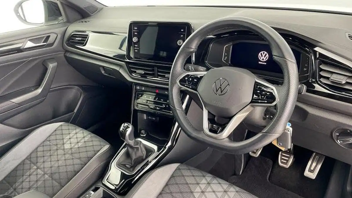 2022-volkswagen-t-roc-15-tsi-r-line-hatchback-5d-big-5