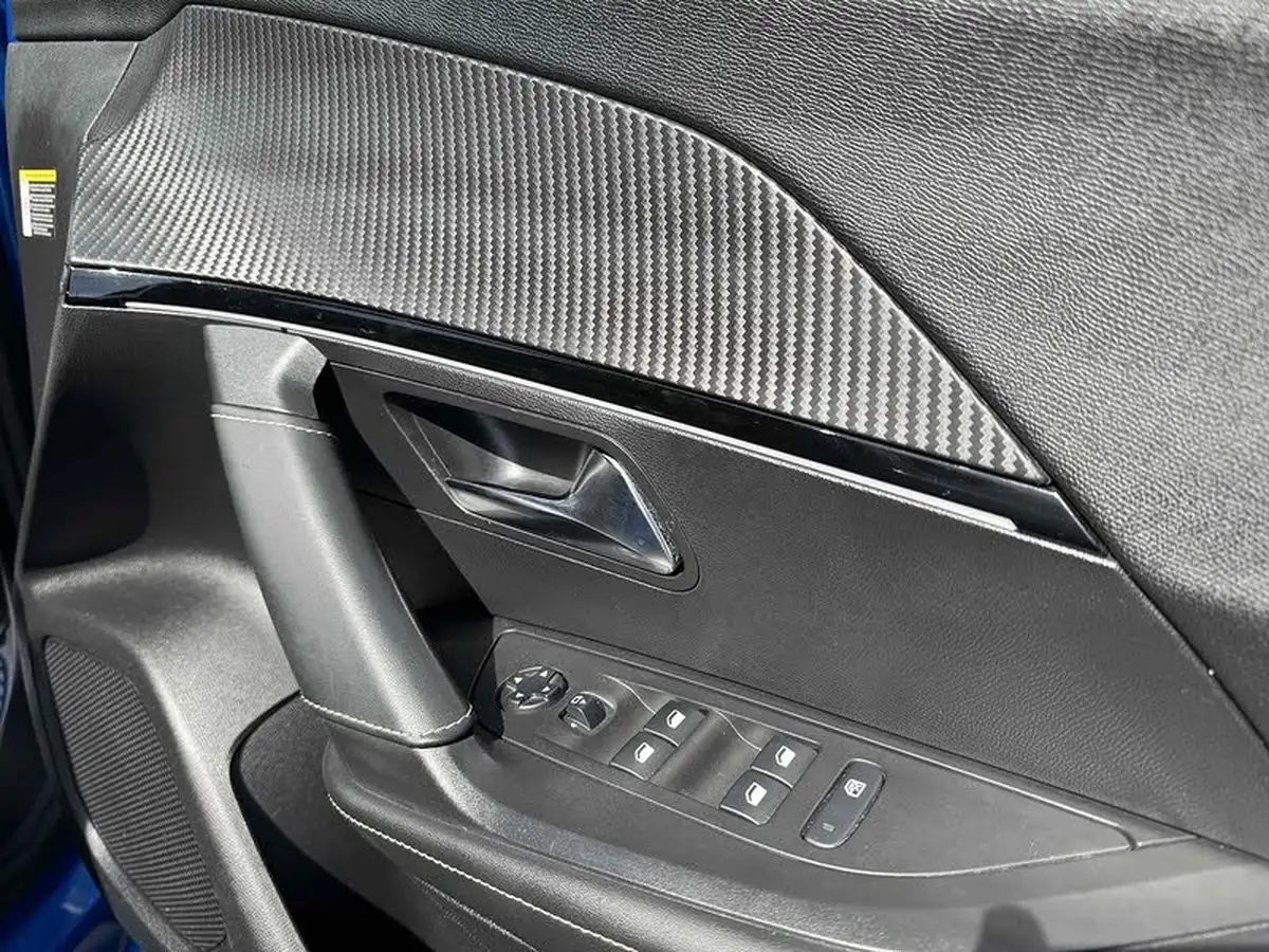 2021-peugeot-2008-suv-e-gt-big-25