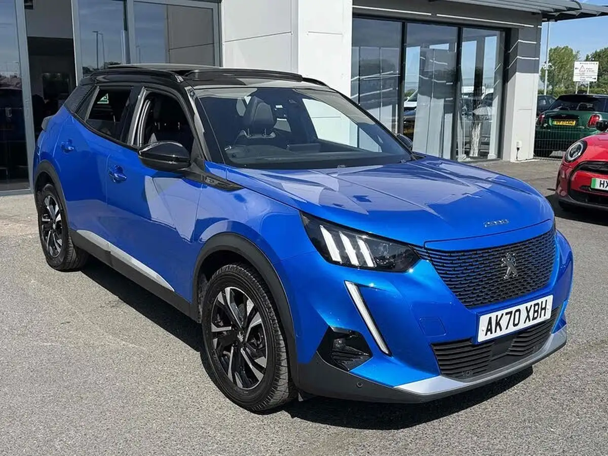 2021-peugeot-2008-suv-e-gt-big-49