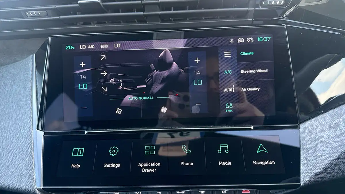 2023-peugeot-408-12-puretech-gt-130ps-ss-eat8-big-30