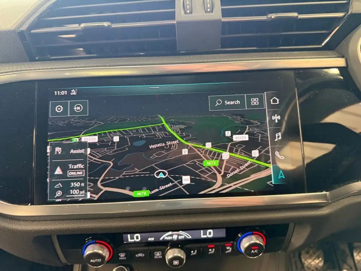 2019-audi-q3-20-35-tdi-sport-station-wagon-quattro-big-3