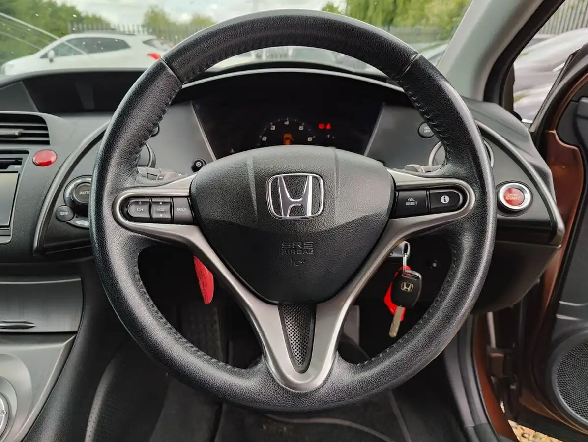 2011-honda-civic-14-si-i-shift-big-20