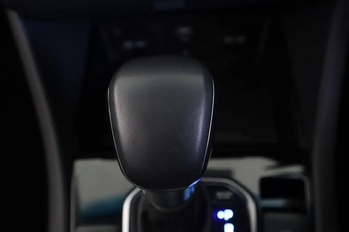 2021-hyundai-ioniq-16-gdi-premium-se-hybrid-big-9