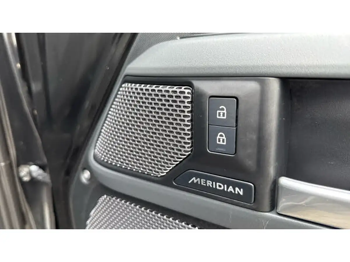 2024-land-rover-110-defender-30-d300-hard-top-x-dynamic-hse-110-big-29