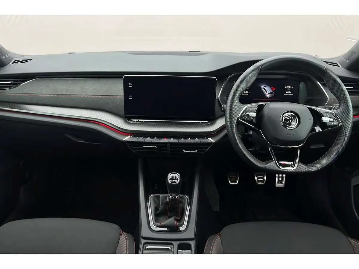 2022-skoda-octavia-20tdi-vrs-4x4-estate-big-10