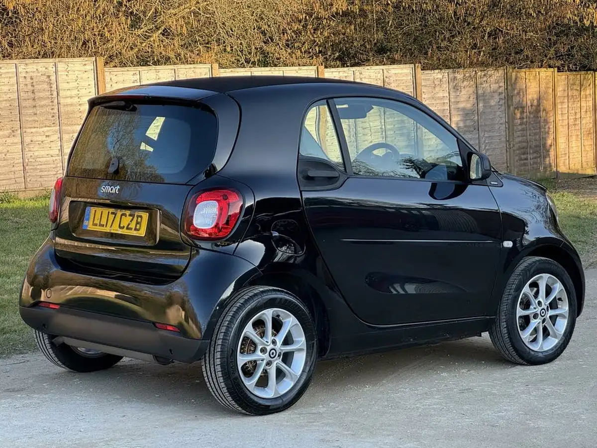 2017-smart-fortwo-10-passion-71bhp-ss-coupe-twinamic-big-6