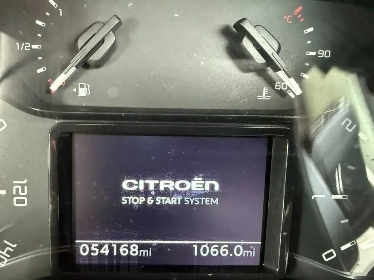 2022-citroen-berlingo-15bluehdi-feel-xl-size-100ps-big-11