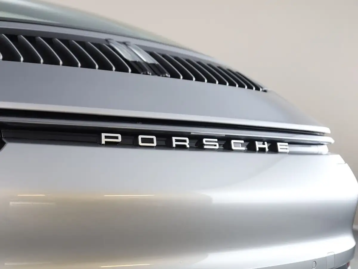 2023-porsche-911-30-targa-4-big-33