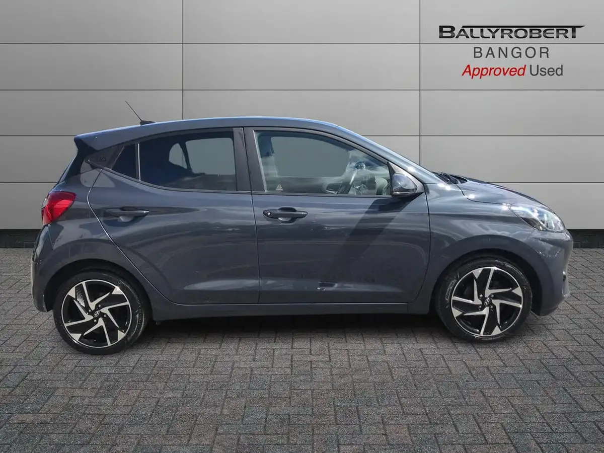 2022-hyundai-i10-10-premium-auto-big-8