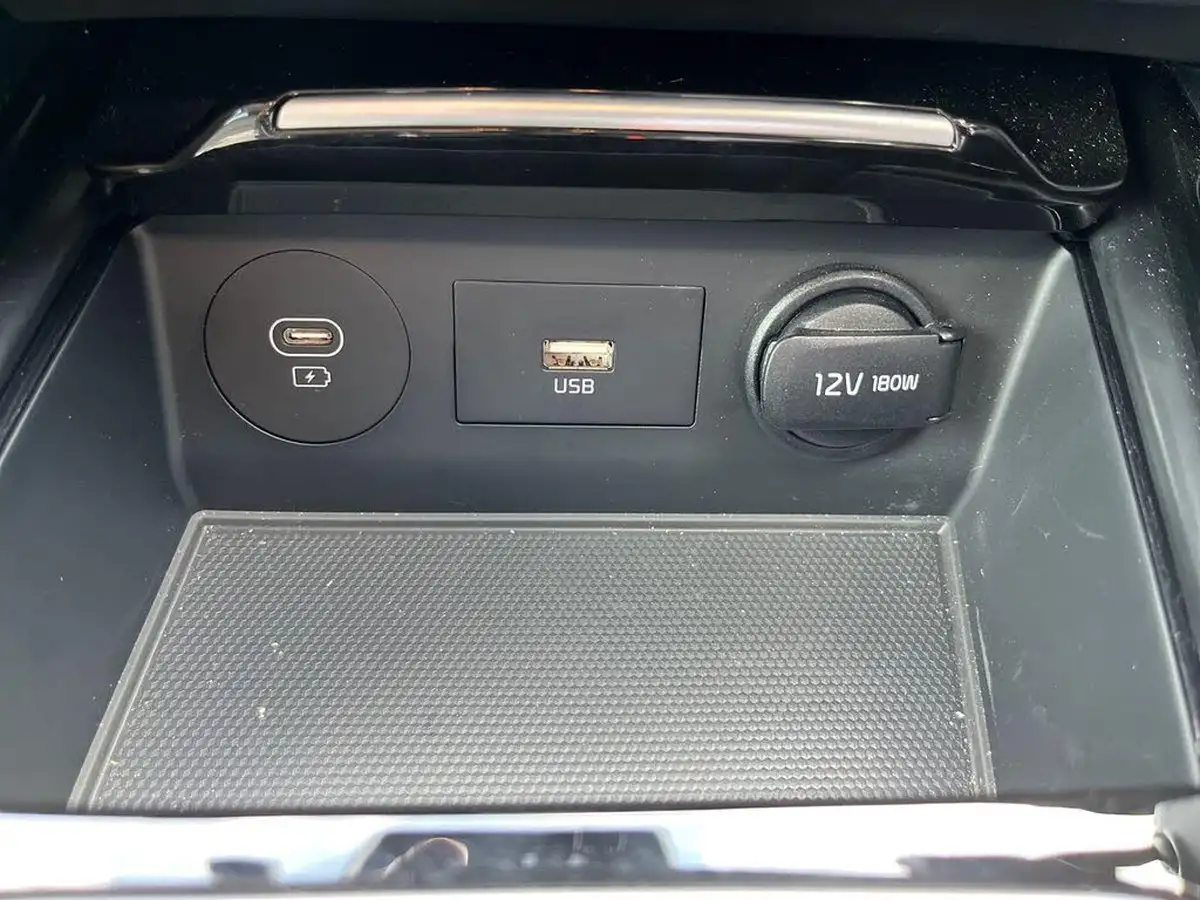 2024-kia-xceed-15-t-gdi-3-big-28