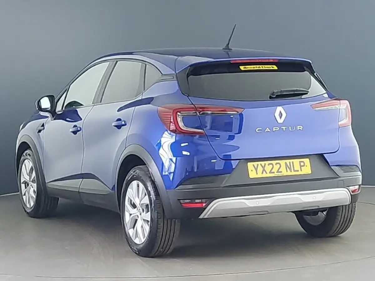 2022-renault-captur-10-tce-iconic-edition-big-1