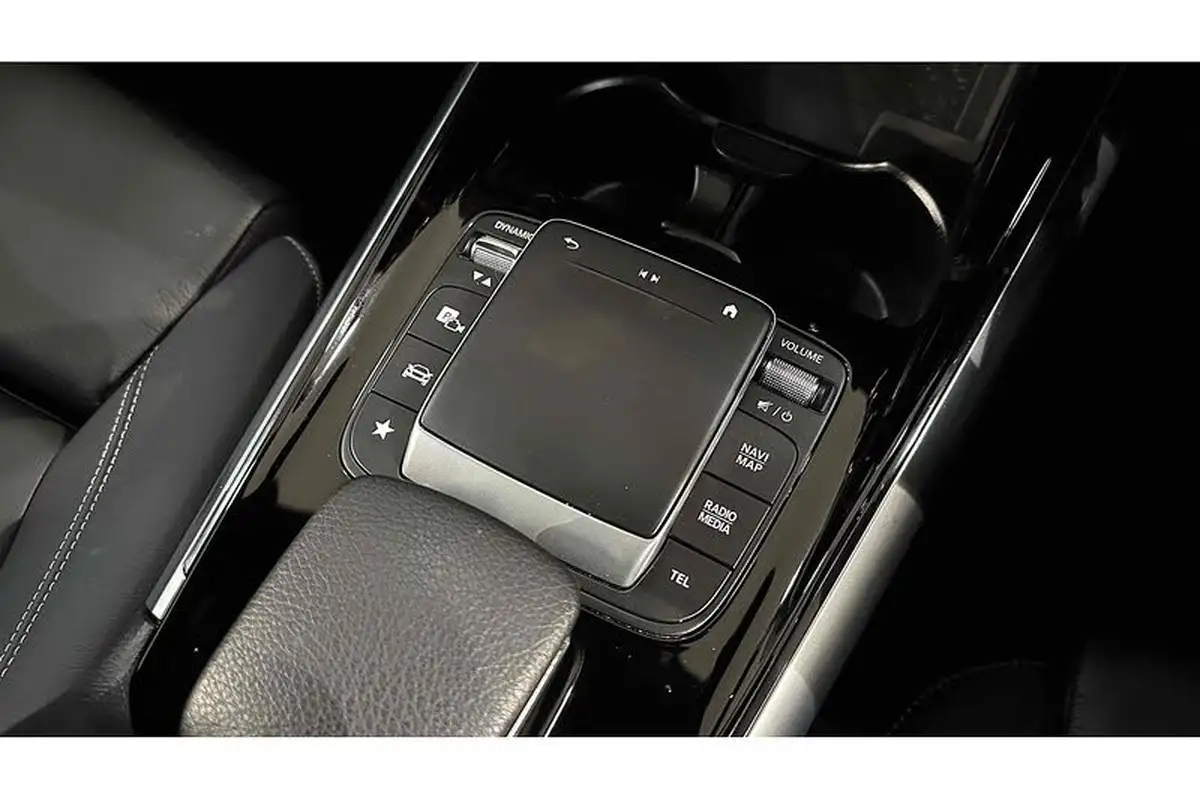 2021-mercedes-benz-gla-class-13-gla-250e-exclusive-edition-big-50