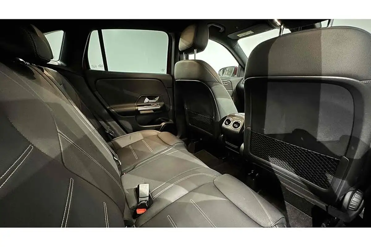 2021-mercedes-benz-gla-class-13-gla-250e-exclusive-edition-big-26