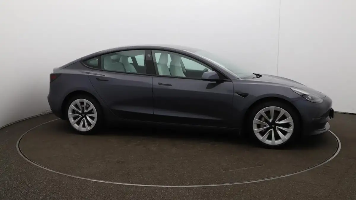 2021-tesla-model-3-e-long-range-4x4-big-39