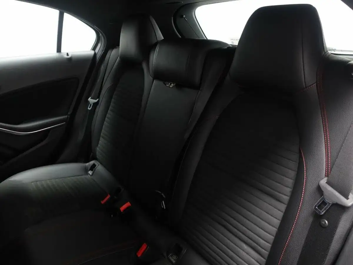 2016-mercedes-benz-a-class-21d-a200d-amg-line-136ps-ss-7g-dct-big-16