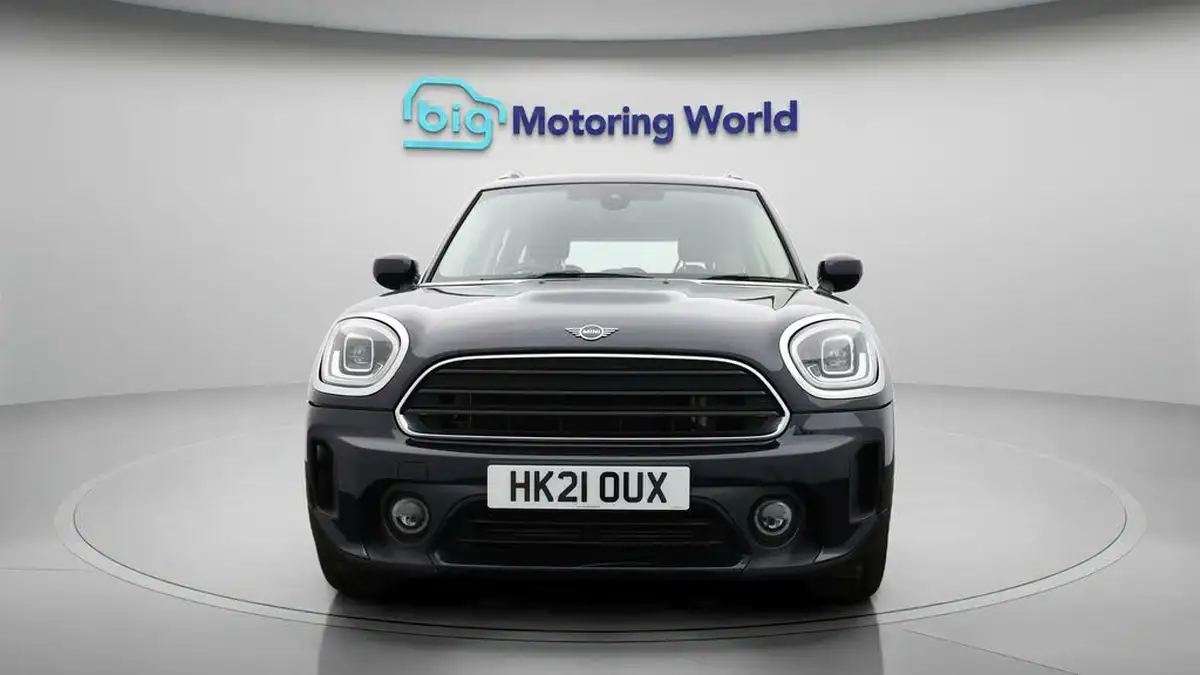 2021-mini-countryman-15-cooper-classic-big-2