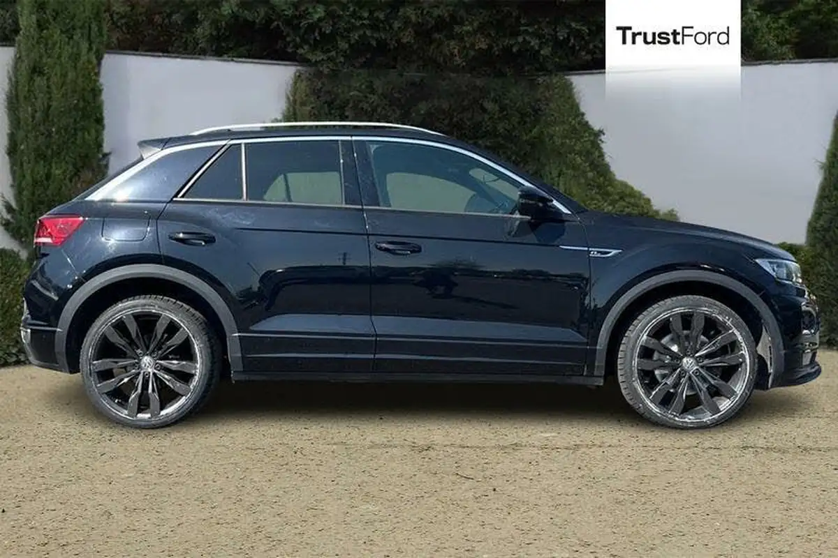 2019-volkswagen-t-roc-15-tsi-r-line-dsg-big-2